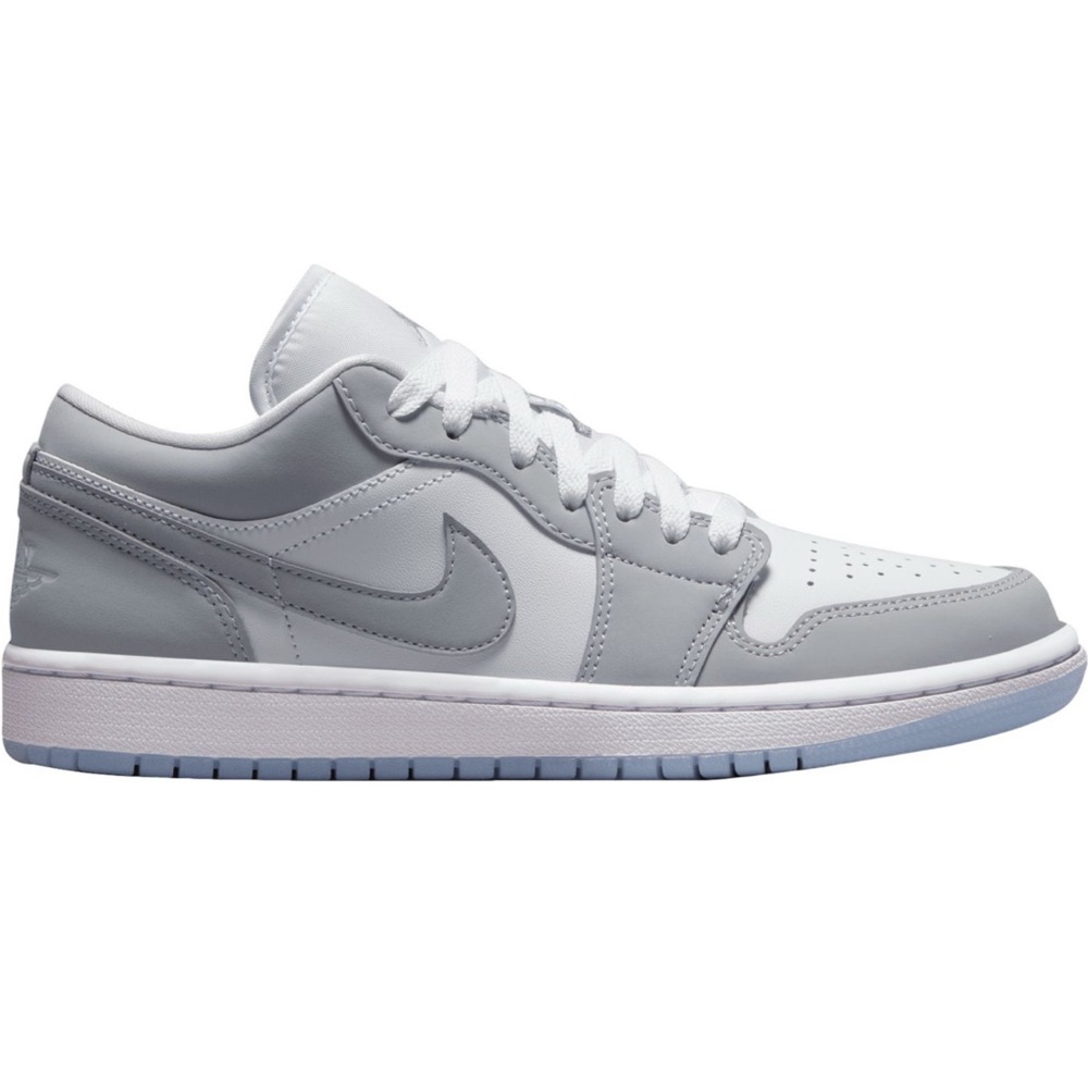 Air Jordan 1 Low Women’s Shoes in Wolf Grey